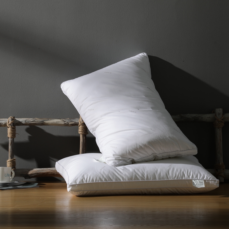 Жесткая подушка для пятизвездочного роскошного отеля Hilton с наполнителем из микроволокна 1200 г