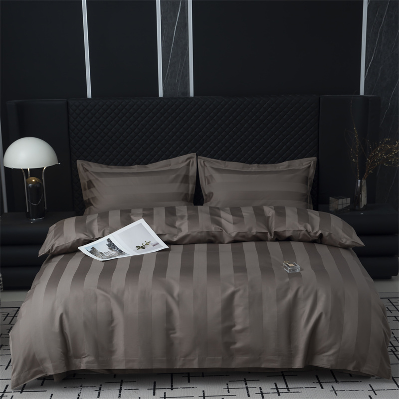 Комплект постельного белья из хлопкового сатина 750TC с сатиновыми полосками шириной 7 см