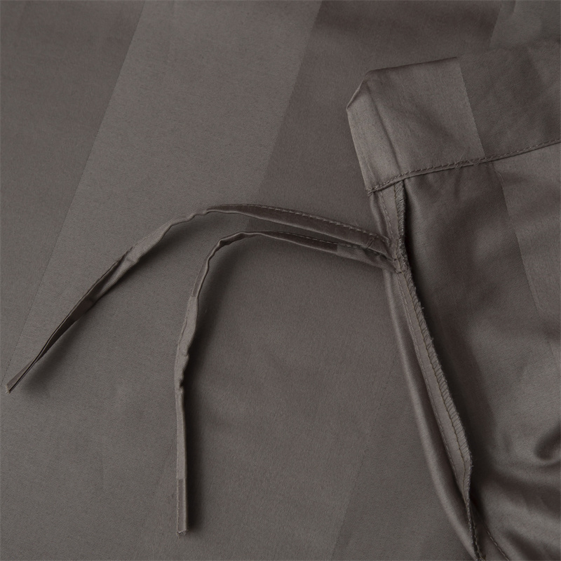 Комплект постельного белья из хлопкового сатина 750TC с сатиновыми полосками шириной 7 см Комплект постельного белья из хлопкового сатина 750TC с сатиновыми полосками шириной 7 см